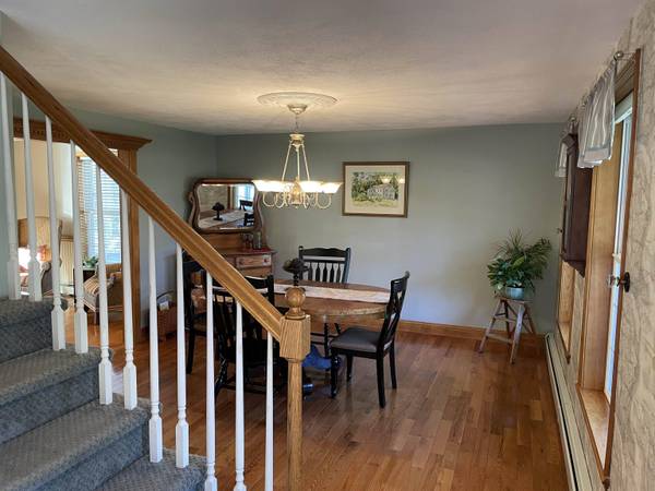 3 Laurens CIR, Sandown, NH 03873