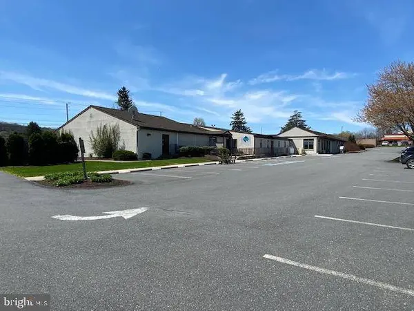 5275 LINCOLN HWY, Gap, PA 17527