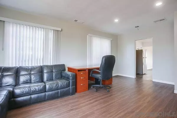 3730 Kingsley Street, San Diego, CA 92106