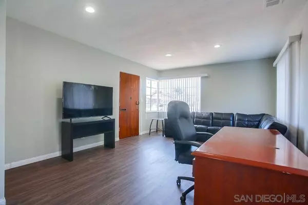 3730 Kingsley Street, San Diego, CA 92106