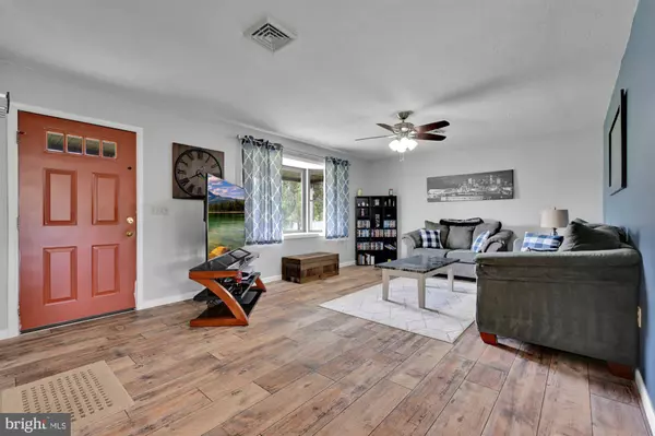 53 GREBLE RD, Jonestown, PA 17038