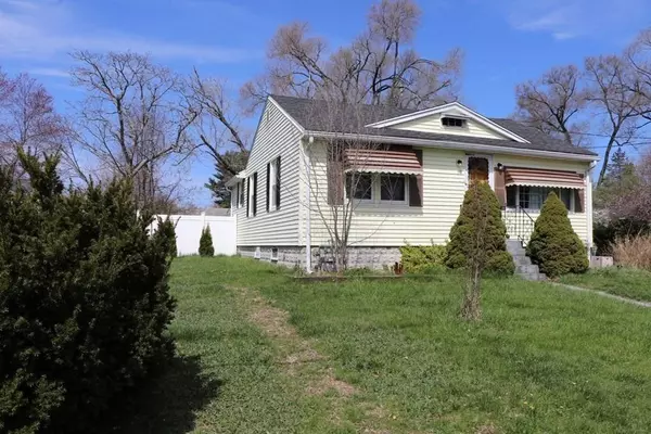 30 Burnham St, Haverhill, MA 01830