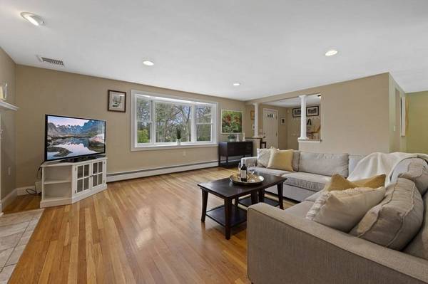 30 Birch Rd, Andover, MA 01810