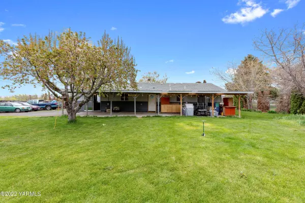 2602 37th Ave S, Yakima, WA 98903