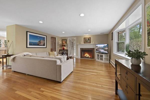 30 Birch Rd, Andover, MA 01810