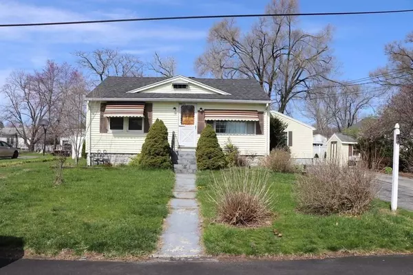 30 Burnham St, Haverhill, MA 01830