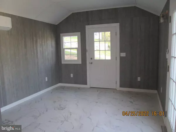 223 JOHN ST, Berkeley Springs, WV 25411