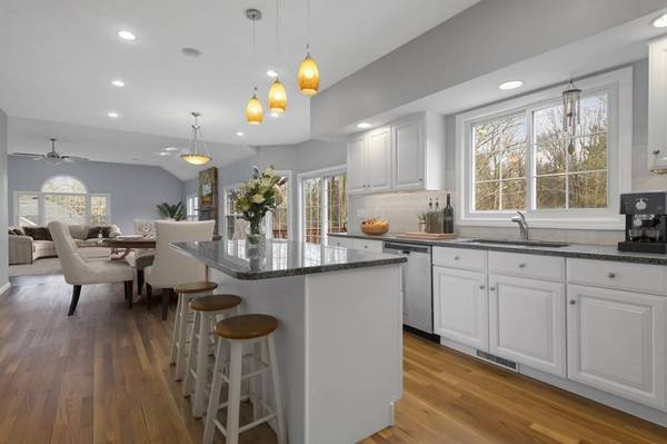 102 Bellevue Rd, Andover, MA 01810
