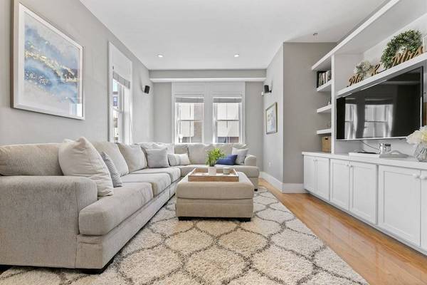 250 C Street #4, Boston, MA 02127