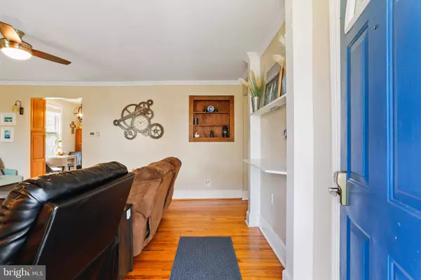 423 HAPPY CREEK RD, Front Royal, VA 22630