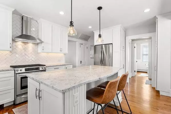 18 Manning St, Salem, MA 01970