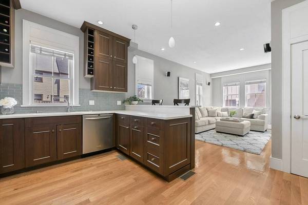 250 C Street #4, Boston, MA 02127