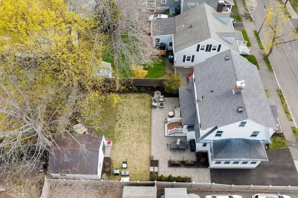 18 Manning St, Salem, MA 01970