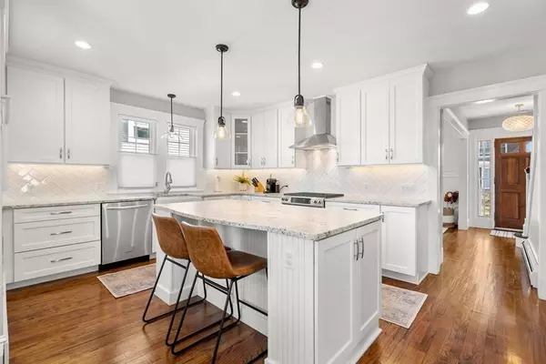 18 Manning St, Salem, MA 01970