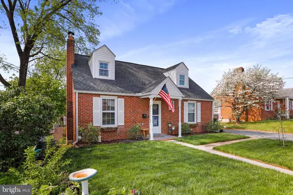 423 HAPPY CREEK RD, Front Royal, VA 22630