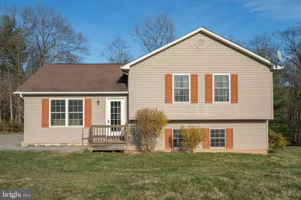 108 HICKORY LN, Augusta, WV 26704