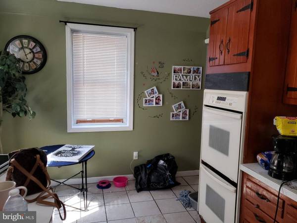 2890 TUCKAHOE RD, Camden, NJ 08104