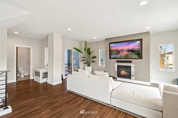 24920 123rd PL SE, Kent, WA 98030