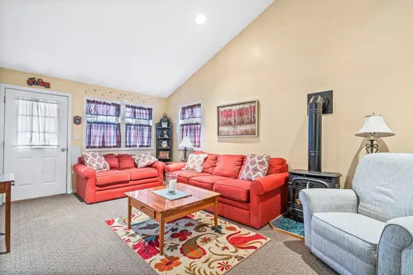 119 E Glenwood ST, Nashua, NH 03060