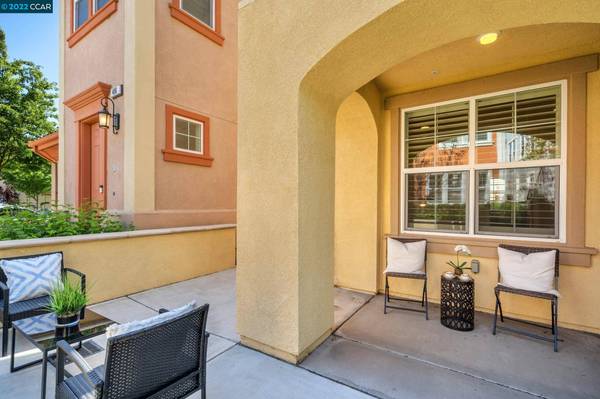 484 Selby Ln, Livermore, CA 94551