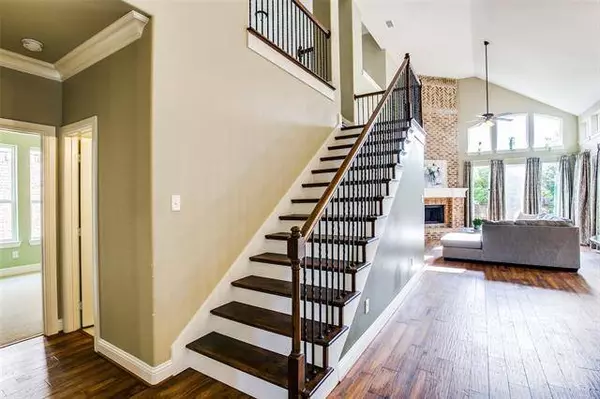 15508 Mayflower Trail, Fort Worth, TX 76262