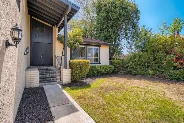 7644 Forrestal Rd, San Diego, CA 92120