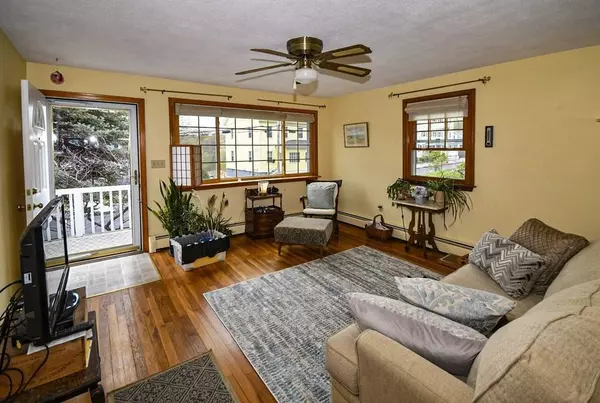 37 Stevens St, Andover, MA 01810