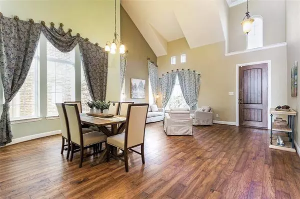 15508 Mayflower Trail, Fort Worth, TX 76262