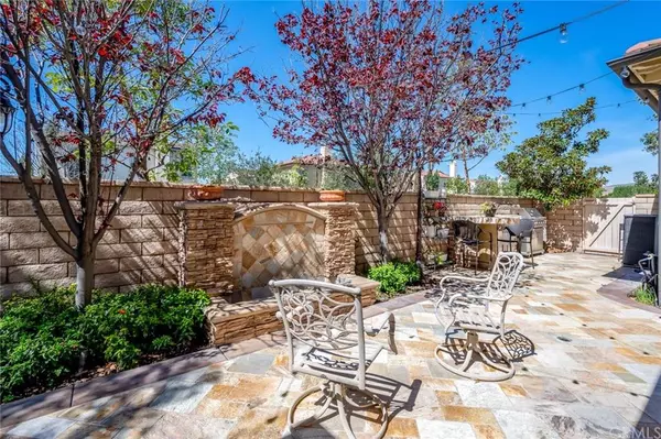 35 Twin Gables, Irvine, CA 92620