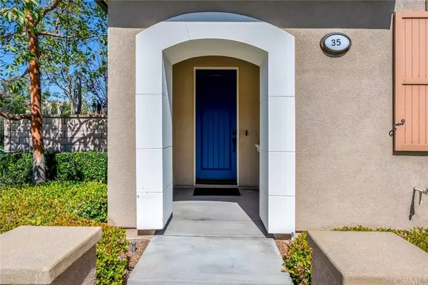 35 Twin Gables, Irvine, CA 92620