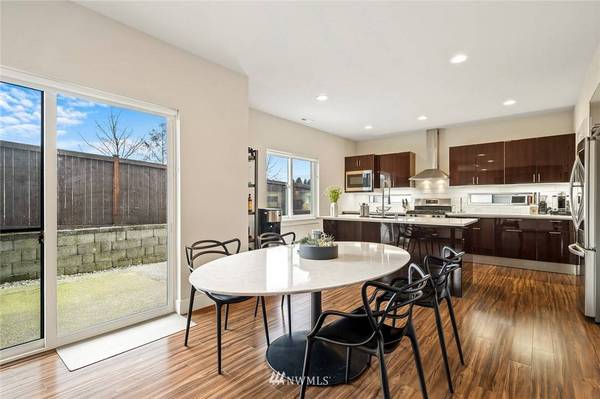 24920 123rd PL SE, Kent, WA 98030