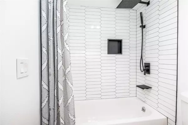 4519 170th PL NE #2, Redmond, WA 98052