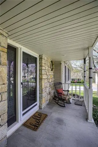 2100 NW Hines CT, Blue Springs, MO 64015