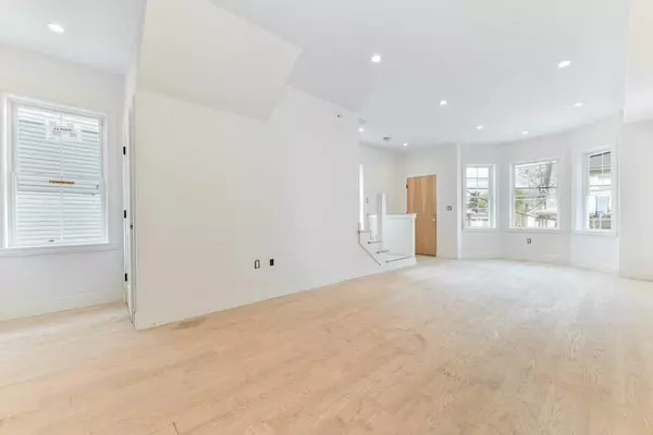 14A Ennis St #A, Boston, MA 02119