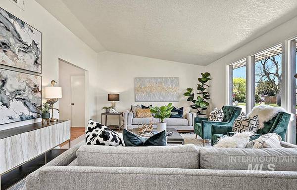 3948 N Hawthorne Way, Boise, ID 83703