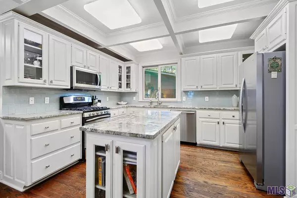 4735 NEWCOMB DR, Baton Rouge, LA 70808