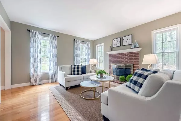 9 Pomeroy Rd, Andover, MA 01810