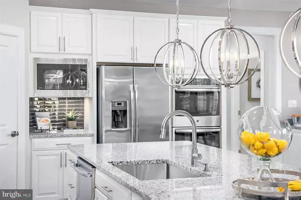 7984 LAWNDALE CIR, Columbia, MD 21044