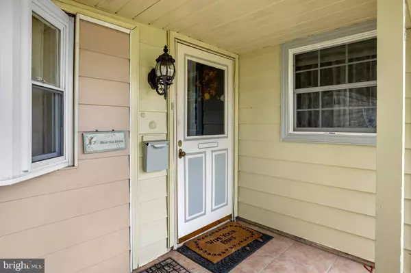 9206 WOODEN BRIDGE RD, Philadelphia, PA 19114