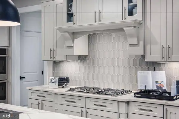 7980 LAWNDALE DR, Columbia, MD 21044