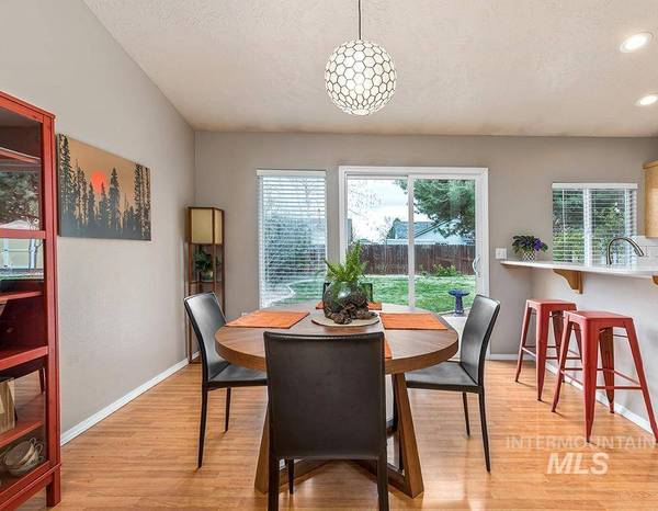 5913 S Tallowtree Way, Boise, ID 83716