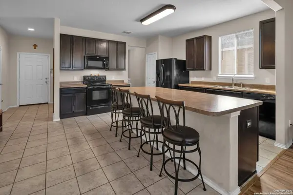 3719 Painted Tracks, Selma, TX 78154