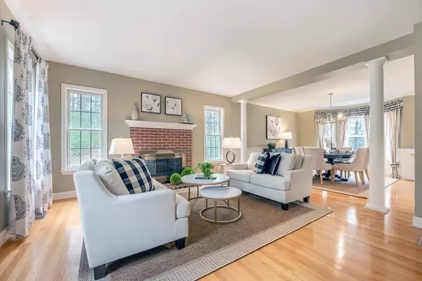 9 Pomeroy Rd, Andover, MA 01810