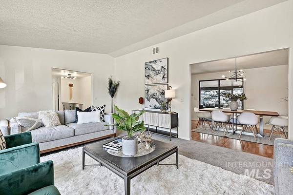 3948 N Hawthorne Way, Boise, ID 83703