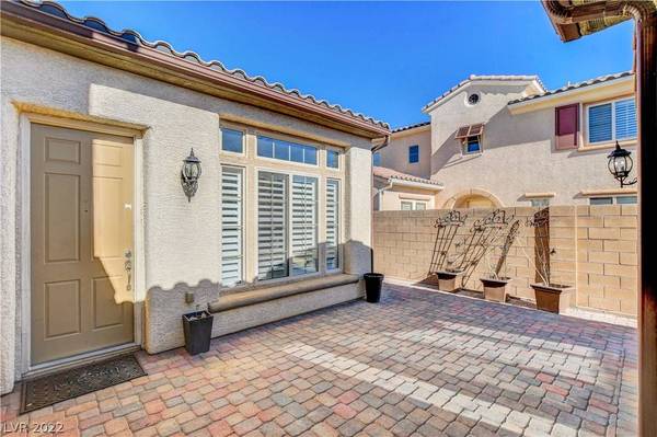 7714 Comanche Canyon Avenue, Las Vegas, NV 89113