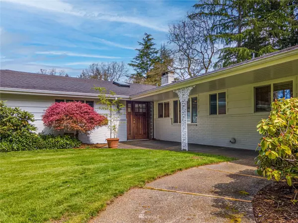 10841 Interlaaken DR SW, Lakewood, WA 98498