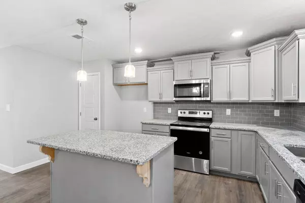 515C Farmington, Clarksville, TN 37043