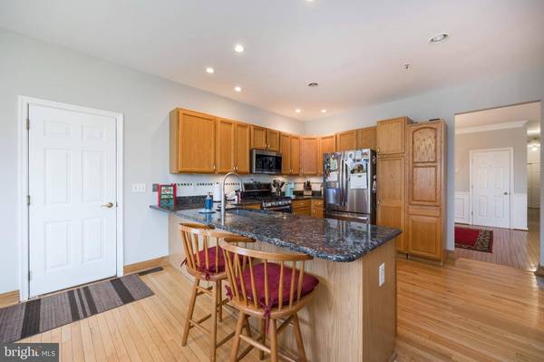 18 AMOROSO LN, Pottstown, PA 19464