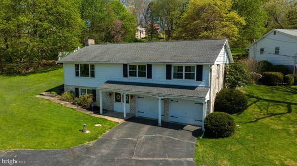 1703 WESTWOOD RD, York, PA 17403