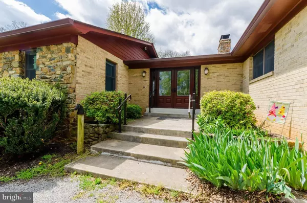 16287 WOODGROVE RD, Round Hill, VA 20141